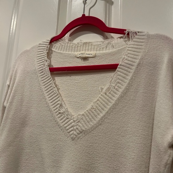Honey Punch Cream Distressed V-Neck Cropped Sweater Size S - Picture 3 of 7